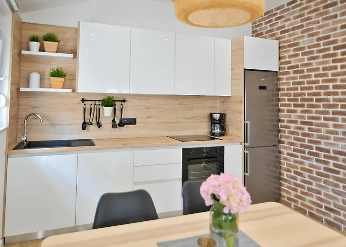 Modern Vitrenjak Appartamento