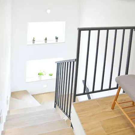 Apartment Modern Vitrenjak *