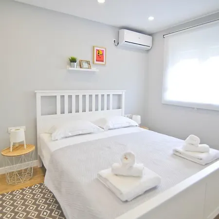 Apartment Modern Vitrenjak