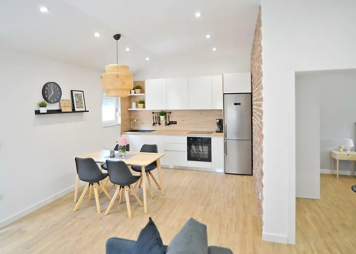 Modern Vitrenjak Zadar